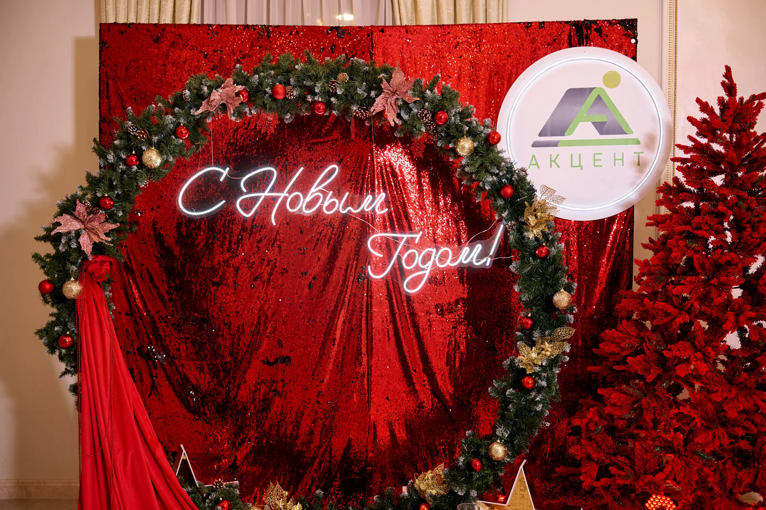 Новогодний корпоратив компании Акцент — Ресторан Соколиная охота, метро Сокольники — фото 43